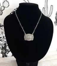 Load image into Gallery viewer, Buckle Letter Necklace