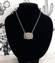 Load image into Gallery viewer, Buckle Letter Necklace