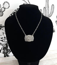 Load image into Gallery viewer, Buckle Letter Necklace