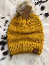 Load image into Gallery viewer, CC Slouch Beanie
