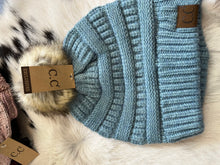 Load image into Gallery viewer, CC Mixed Yarn Pom  Beanie
