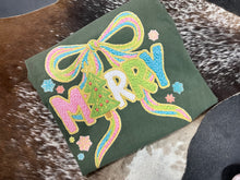 Load image into Gallery viewer, Merry Yarn Tee
