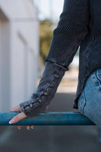 Load image into Gallery viewer, Higher Class Midnight
